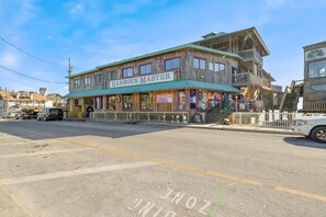 Exterior - Corrigan`s Reef at Harbour Master Suites (Cedar Key)