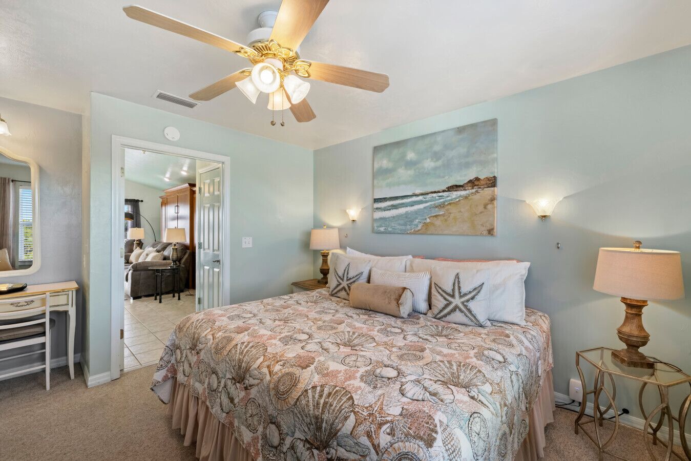 アイロン / アイロン台、旅行用ベビーベッド、WiFi、ベッドシーツ