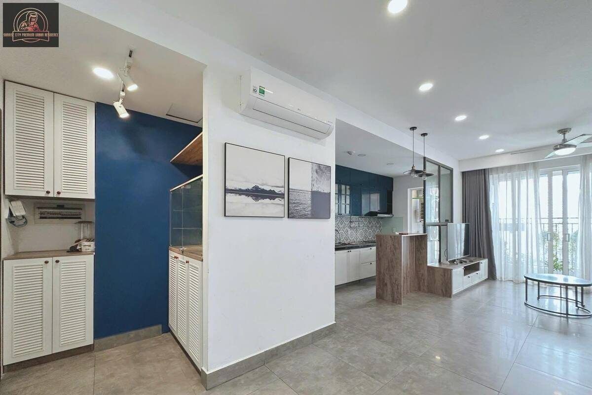 Luxury-Apartment, 3 Schlafzimmer, Nichtraucher, Stadtblick | Wohnbereich | 24-Zoll-Flachbildfernseher mit Digitalempfang
