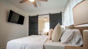 10 Schlafzimmer, Bügeleisen/Bügelbrett, Reisekinderbett, WLAN