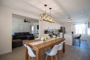 Interior - Sea Glass Beach Compound (Clearwater)