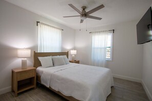 10 soverom, strykejern/-brett, reiseseng for barn og wi-fi