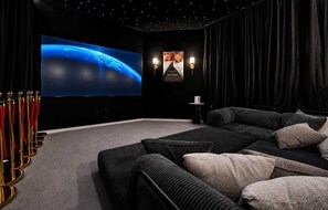 Interior - Luxe House Stay w Glamping, Pool, Golf Sim, Cinema (Royse City)