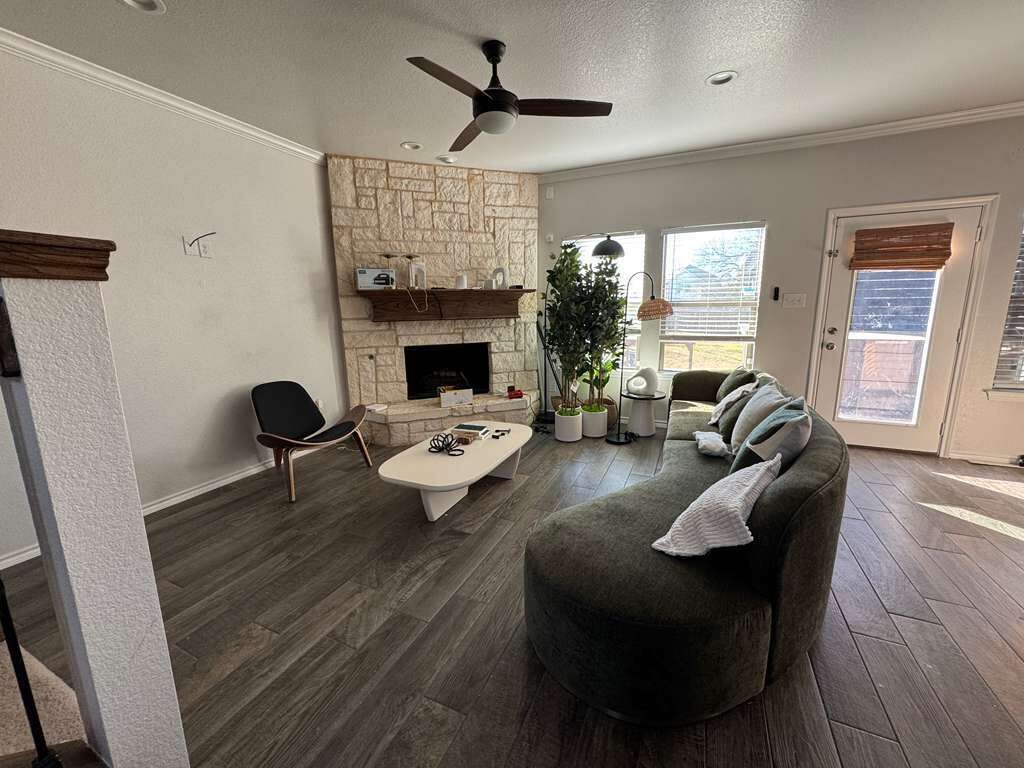 TV, peis og kontorer