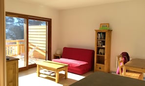 Living area - 51 m2 apartment with south-facing terrace and breathtaking views, in the heart of Briançon (Briançon)