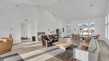 Televisor, videoteca i pantalles d'ordinador