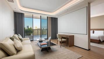 Suite, 1 King Bed, Non Smoking, River View