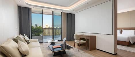 Suite, 1 King Bed, Non Smoking, River View