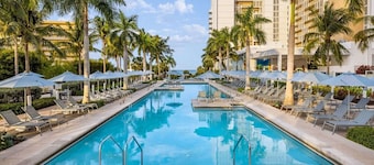 Marriott’s Crystal Shores: 2 Bedroom Family Paradise Awaits on Marco Island