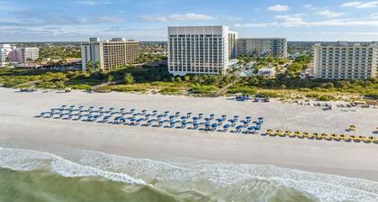 Marriott’s Crystal Shores: 2 Bedroom Family Paradise Awaits on Marco Island