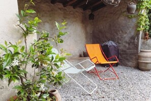 Terrace/patio - Olea Apartment with garden: Surrounded by greenery with views near Chiavari (Liguria)