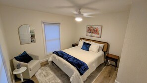 3 slaapkamers, een strijkplank/strijkijzer, wifi, beddengoed