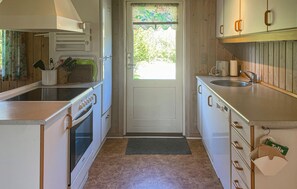 Coffee/tea maker, fridge, stovetop, dishwasher - 3 bedroom gorgeous home in Nykøbing Sj (Nykøbing Sj)