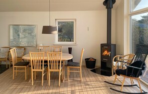 Dining - Cozy home in Nykøbing Sj with house sea view (Nykøbing Sj)