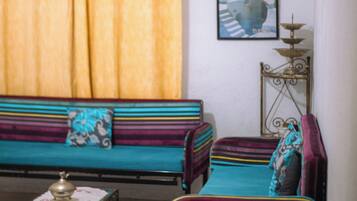 公寓, 2 间卧室, 阳台, 城市景观 | 起居区