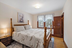 4 dormitorios, tabla de planchar con plancha, wifi gratis y ropa de cama