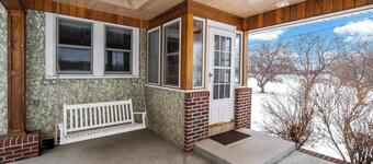 Spacious 4-bedrm farmhouse in Rush City. Next to the East Rush Lake boat launch