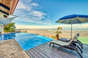 Alberca al aire libre 