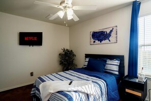 3 bedrooms, iron/ironing board, free WiFi, bed sheets - Lackland AFB in 5 with Hot Tub & Pool
(San Antonio)