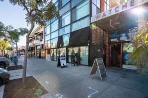 Exterior - Hillcrest Hideaway – Stylish Loft in the Heart of SD (San Diego)