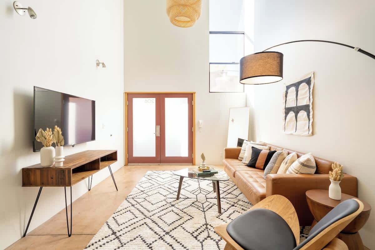 テレビ、書斎 / ワークスペース