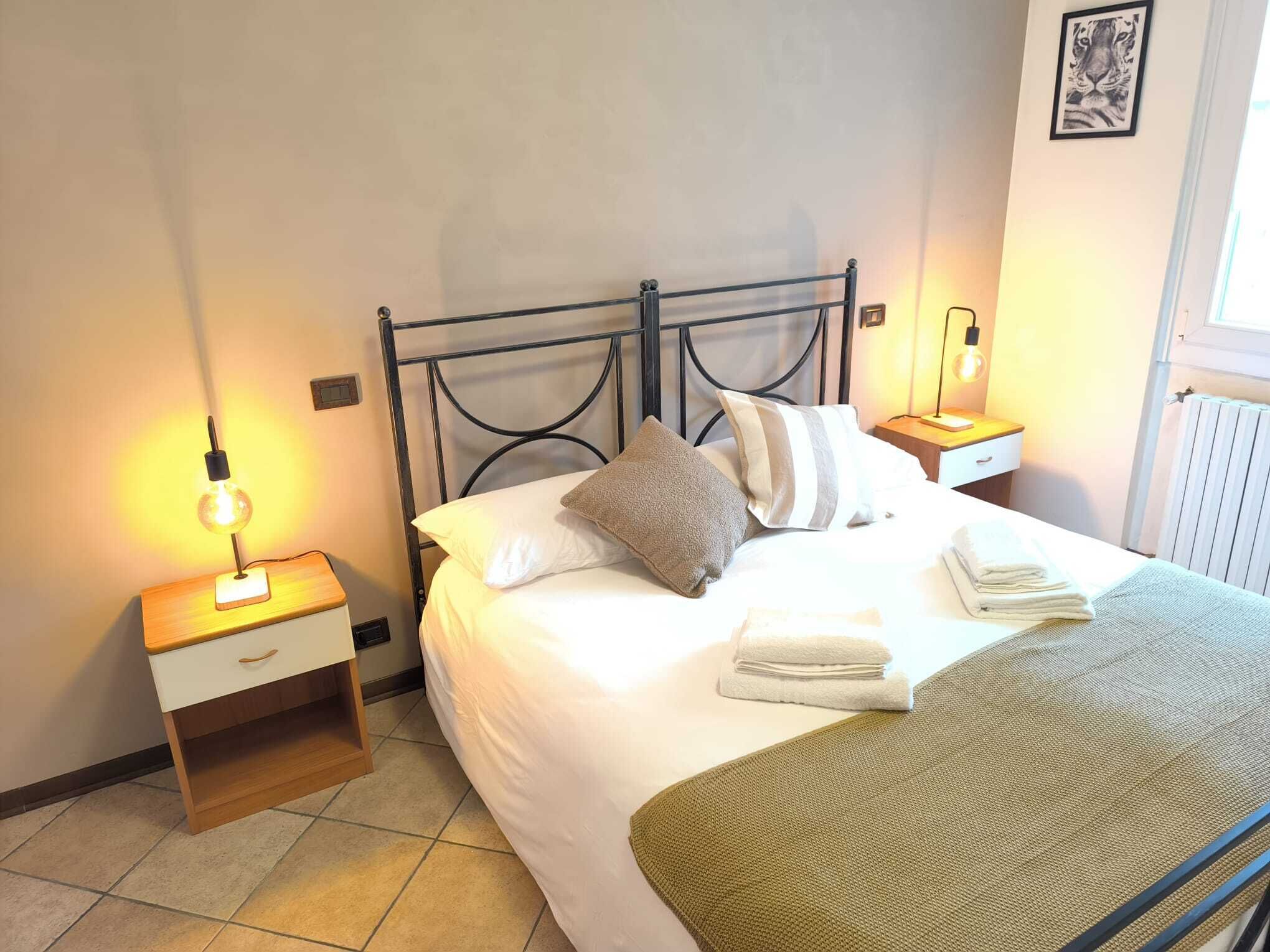 1 dormitorio, escritorio, tabla de planchar con plancha y wifi gratis