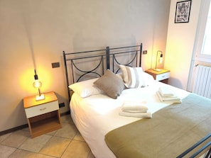 1 chambre, fer et planche à repasser, Wi-Fi gratuit, draps fournis