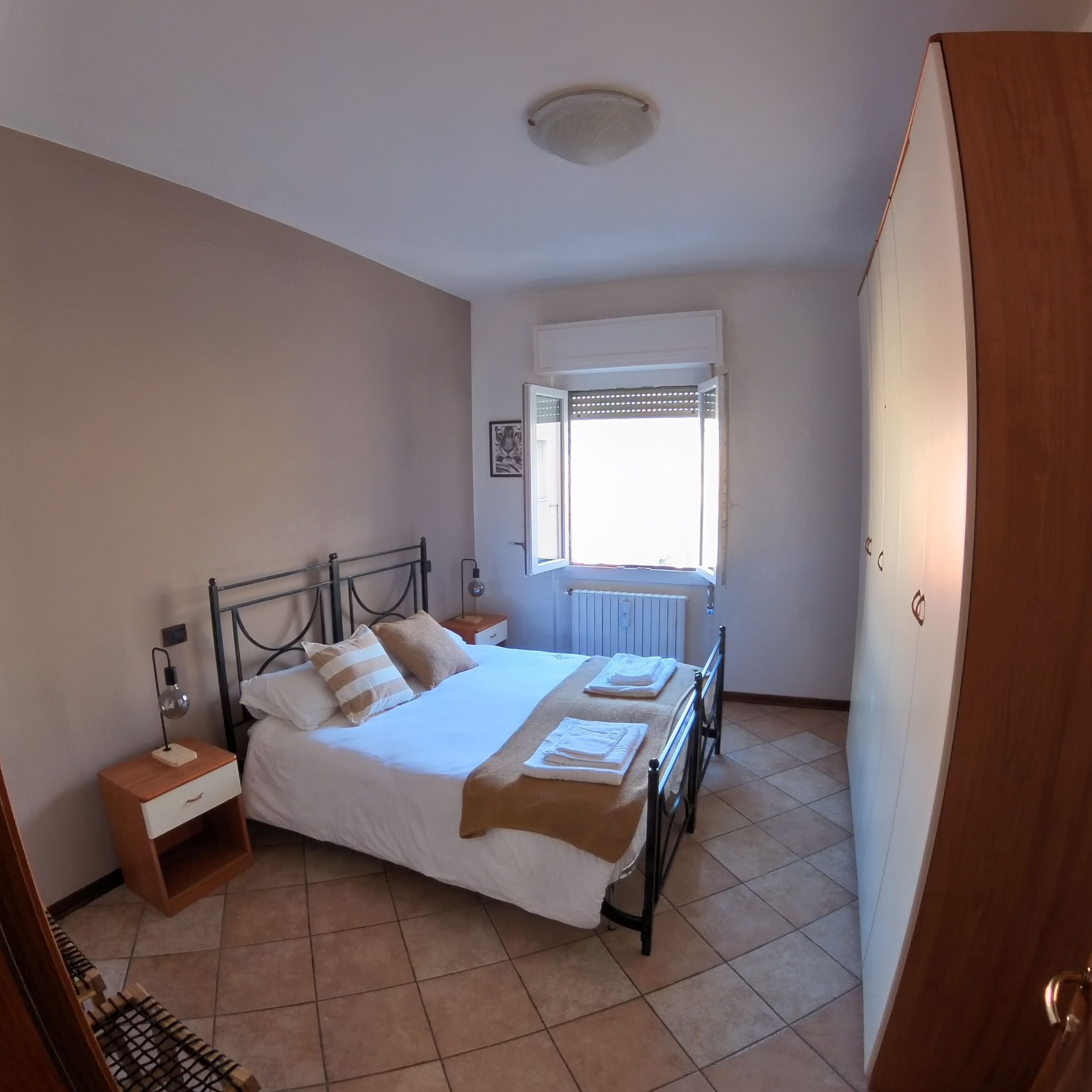 1 makuuhuone, silitysrauta/-lauta, ilmainen Wi-Fi, vuodevaatteet