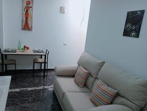 Living area - Perfect 1-bedroom apartment in lovely Vecindario for your stay (Vecindario)