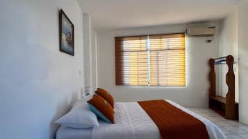 Basic Double Room | Free WiFi, bed sheets