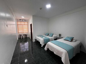 Room - La Isla Del Descanso  (Puerto Villamil)