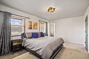 3 slaapkamers, een strijkplank/strijkijzer, wifi, beddengoed