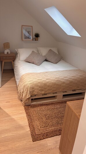 1 chambre, fer et planche à repasser, Wi-Fi, literie fournie