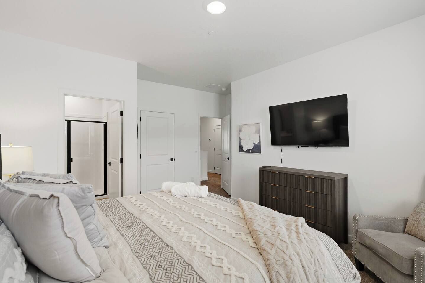 4 Schlafzimmer, Bügeleisen/Bügelbrett, WLAN, Bettwäsche