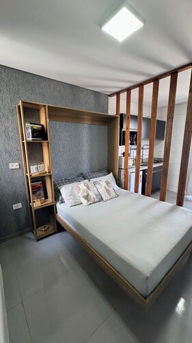 Full studio apartment in Curitiba for singles or couples near the Botanical Garden and CWB.