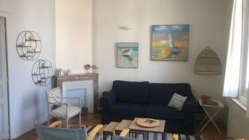 電視、乒乓球設施