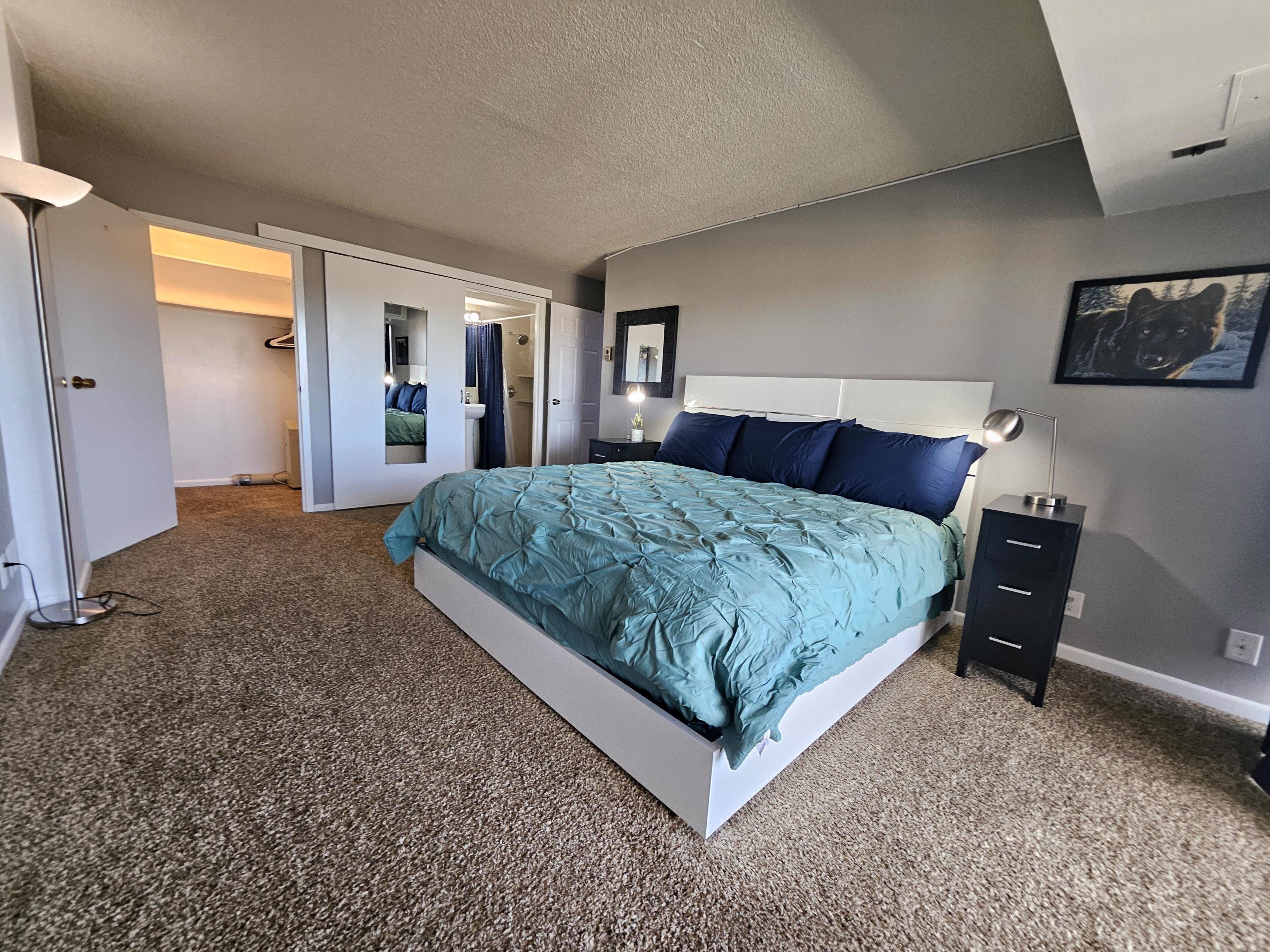 Iron/ironing board, WiFi, bed sheets