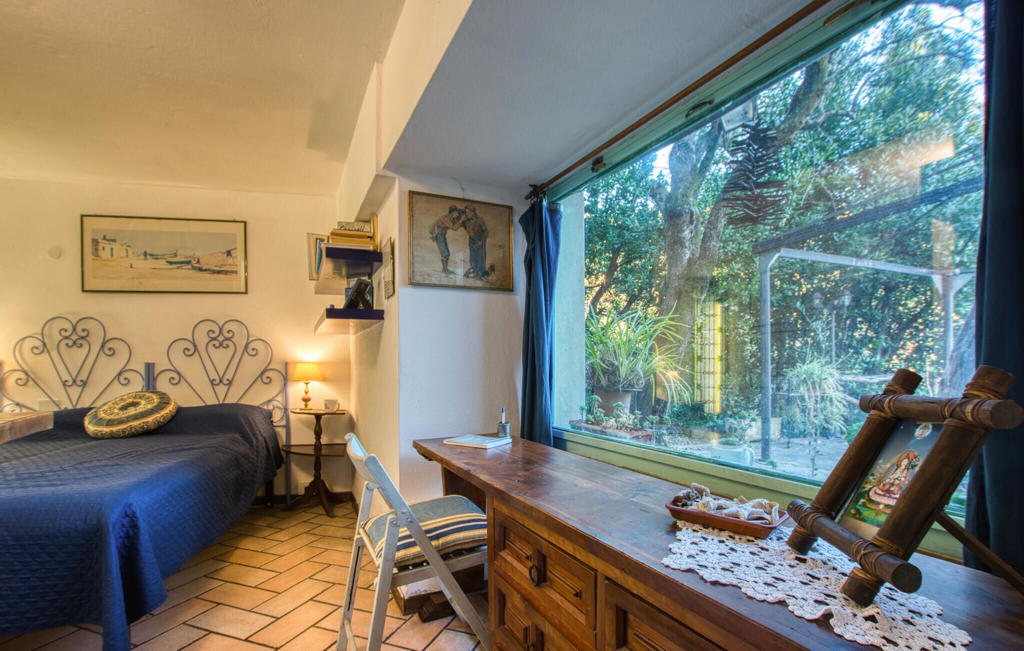 1 chambre, fer et planche à repasser, Wi-Fi gratuit