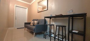 Interior - Golden Haven –Comfort in the Heart of Paradise in The Bahamas - entire apartment (Nassau)