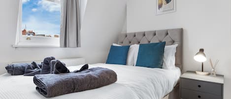 2 bedrooms, iron/ironing board, WiFi, bed sheets