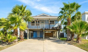 Exterior - Dogs, Boat Parking, Beach Access | Sunflower Hello (Port Aransas)