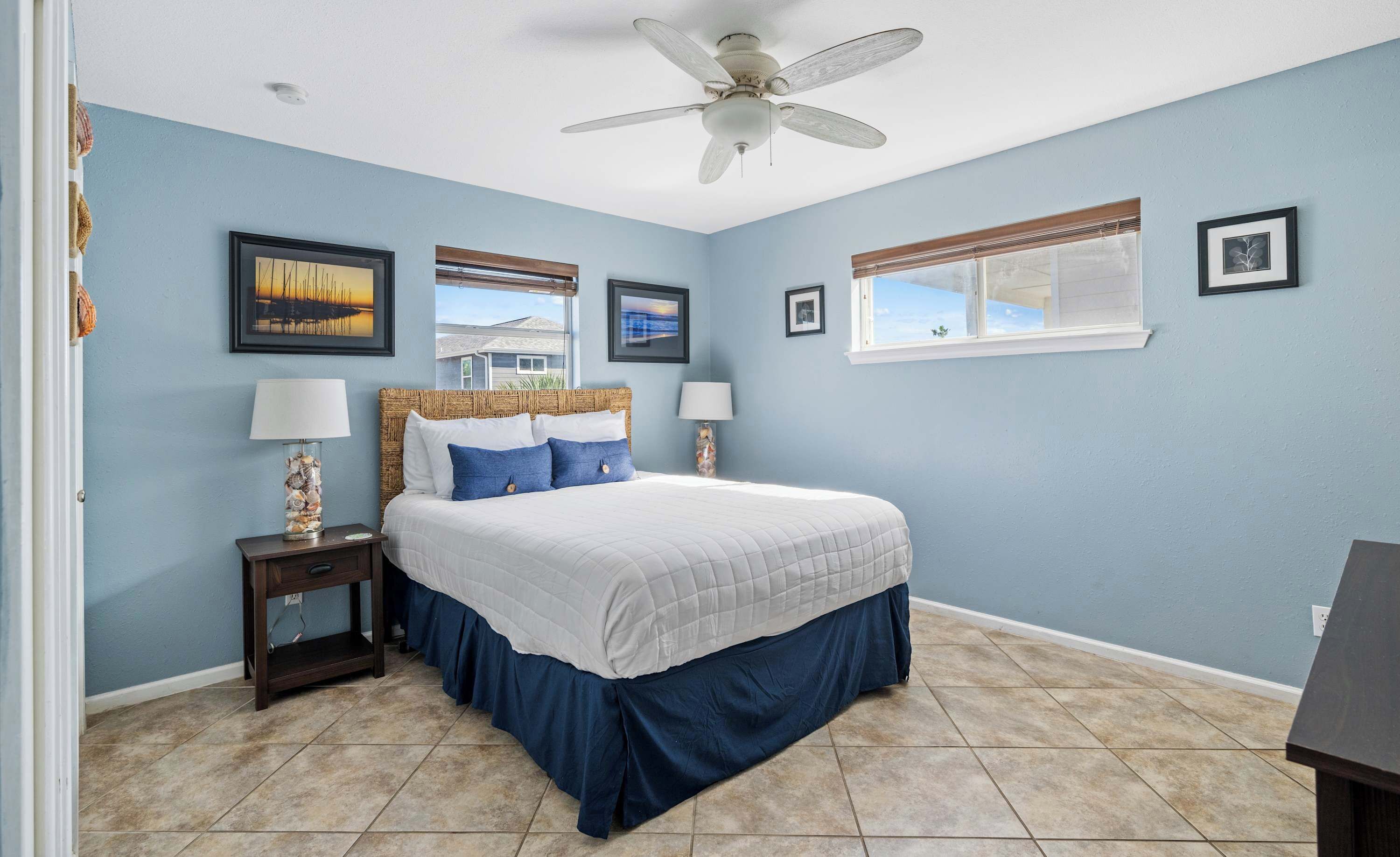 2 habitaciones, escritorio, tabla de planchar con plancha y wifi 