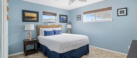 2 habitaciones, escritorio, tabla de planchar con plancha y wifi