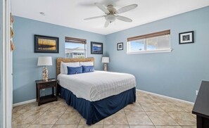 2 bedrooms, desk, iron/ironing board, travel crib - Dogs, Boat Parking, Beach Access | Sunflower Hello (Port Aransas)
