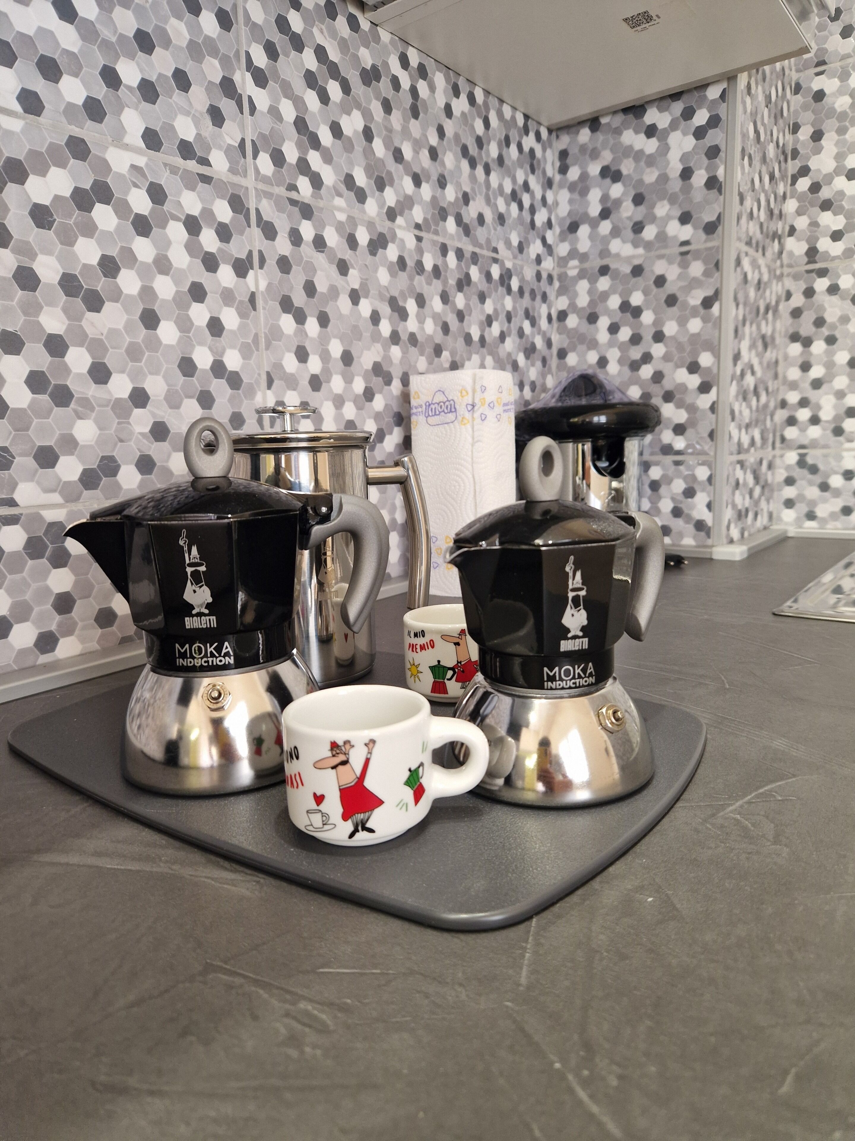 Kaffee und/oder Kaffeemaschine