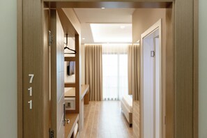 Classic Double Room | Desk, free WiFi - FAFA Sun Hotel (Golem)