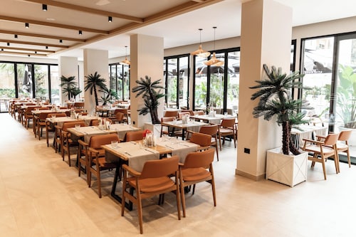 FAFA Sun Hotel