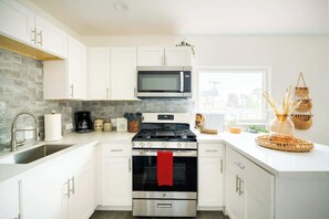 Coffee/tea maker, fridge, microwave, oven - Boho Chic Retreat - Steps to Beach & Belmont Park! (San Diego)