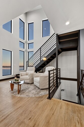 Luxury Lakefront Living w/ Hot Tub, Bar & Beach