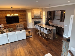 TV - Unplug in Style at This Premier Minnesota Lakefront Haven (Buffalo)